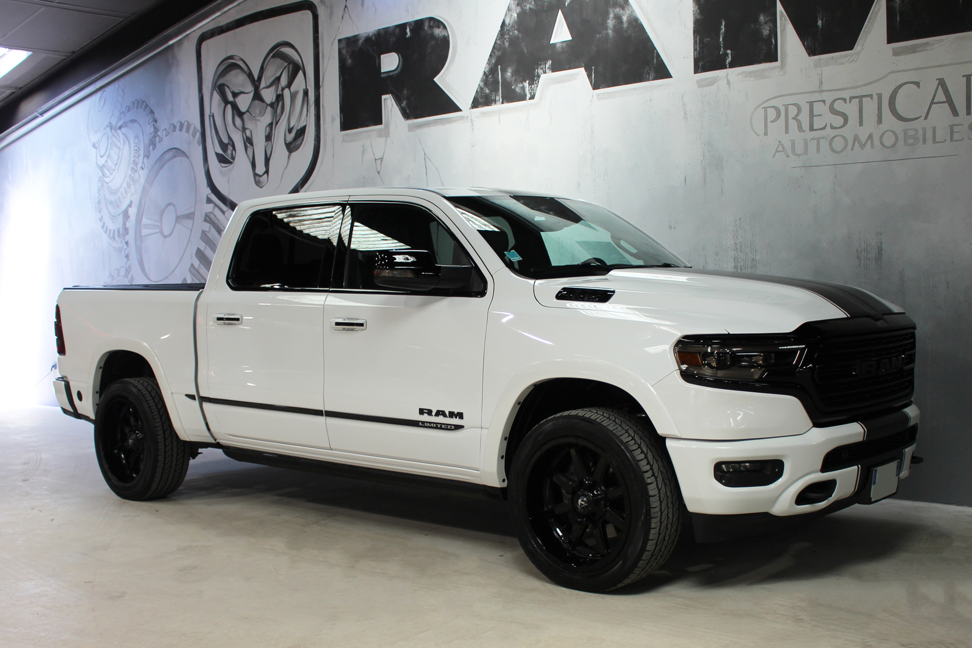 DODGE Ram 1500 5.7 Hemi V8 395 Ch Limited BVA MY 2019 - Presticar ...